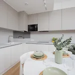 Exceptional Business By Renters Warschau