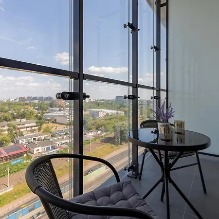 Exceptional Business By Renters ורשה