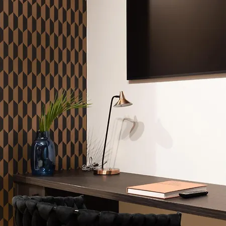 Apart-hotel Exceptional Business By Renters