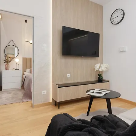 Apart-hotel Exceptional Business By Renters