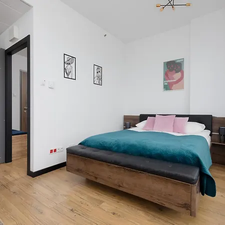 Exceptional Business By Renters 4* ワルシャワ
