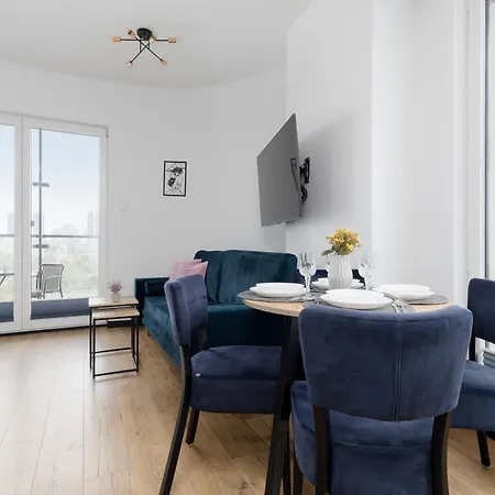 Exceptional Business By Renters 4* ワルシャワ
