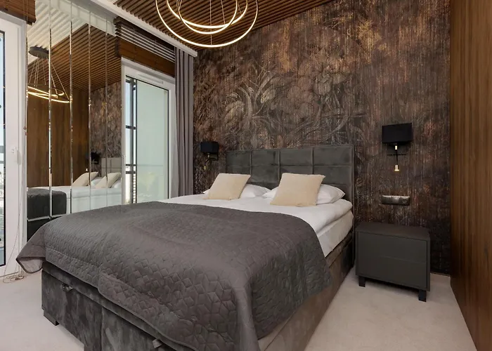 Aparthotel Exceptional Business By Renters 4*