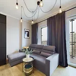 Exceptional Business By Renters 华沙